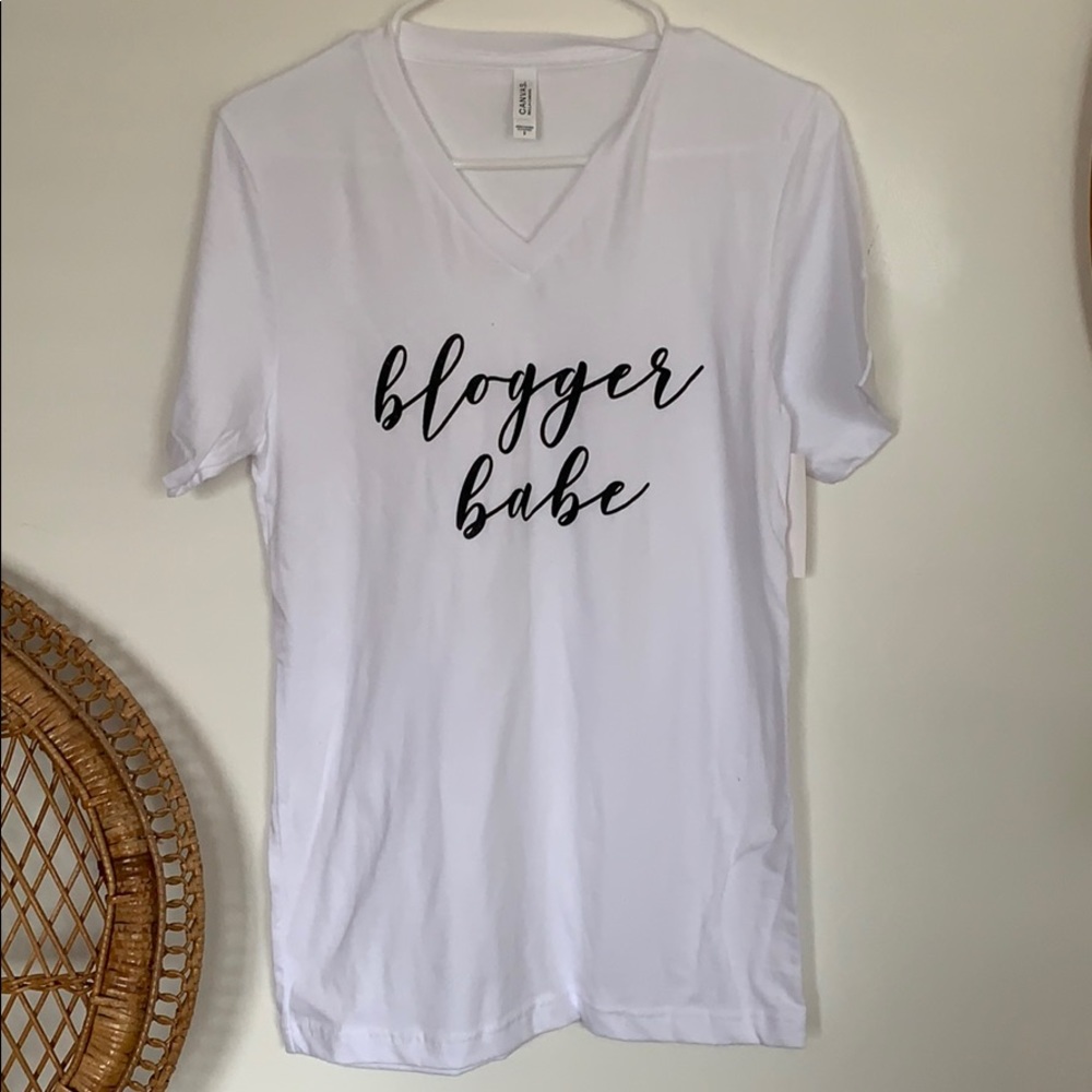 Pink Lily Blogger bAbe tee